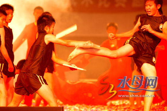莱州<em>武校女生</em>身手不凡.柴向阳