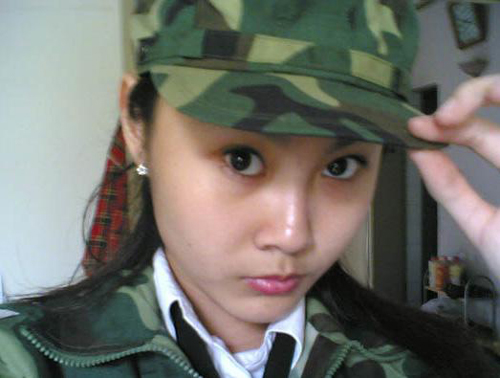 90后<em>少女裸模</em>:赚钱迷失在07夏天--校园