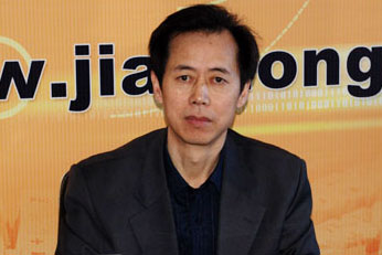 小科员肖致远_主任科员收入