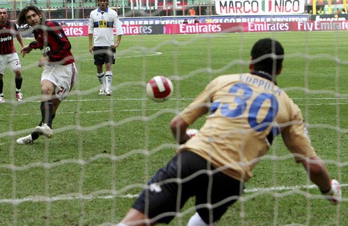 意甲-马队破门皮尔洛失点球 AC米兰主场告负