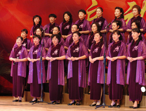 千千阕<em>女子合唱团</em>简介_胶东文化