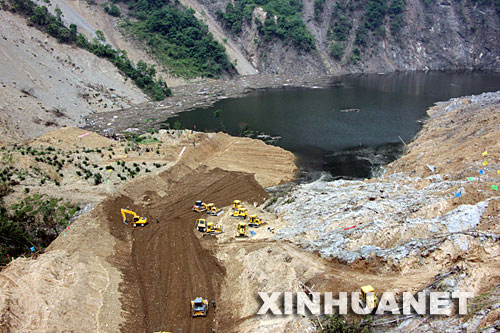 武警水电部队陆续从唐家山堰塞湖撤离组图