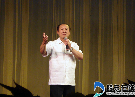 特别是李岱江,李肖江父子同台演出,为演唱会增添了李岱江及徒弟