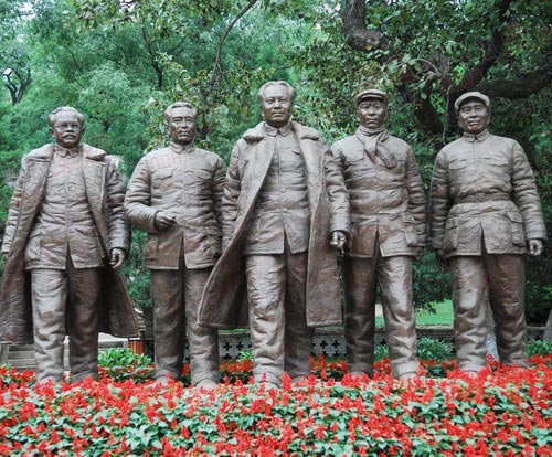圣火传递延安站 五位伟人的雕塑