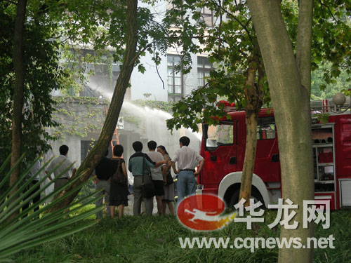 西南大学文学院大楼发生火灾 珍贵文献被毁