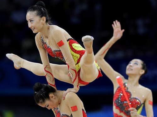 <em>艺术</em>体操集体全能俄罗斯队夺金中国队夺银