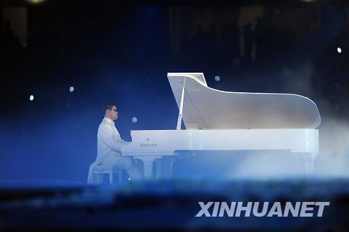 盲人钢琴演奏者金元辉演奏《四季》-开幕式,