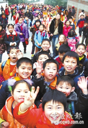 2020年重庆重点小学_重庆vs成都,2020民办小学学费对比!重庆家长该偷着乐(2)