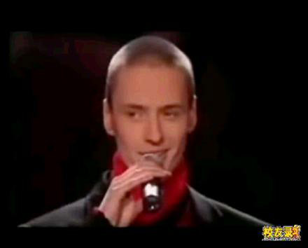 俄歌唱家vitas翻唱青藏高原 雷翻中国网友(图)-