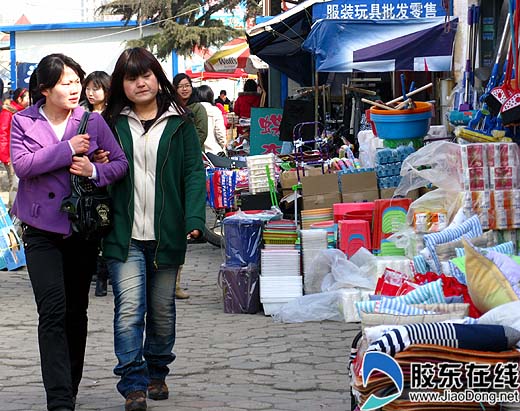 大学周边商户告别疼痛时间 "校园经济"渐热(图)-大学生,-新闻中心