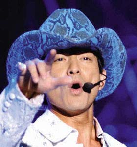 刘德华烟台演唱会使用可折叠LED大屏幕(组图