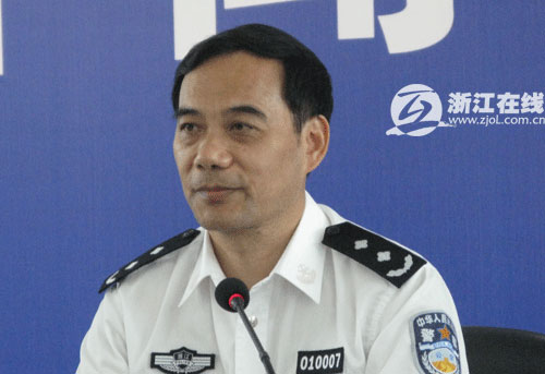 杭州市公安局常务副局长,新闻发言人郑贤胜