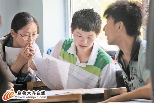 填报志愿注意 学校和专业间徘徊-填报志愿