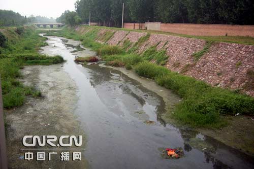 河南通许地下水污染 环保局称排污企业合法-污