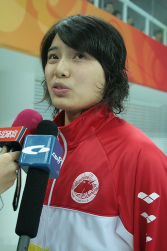 全锦赛再传佳讯季丽萍打破罗雪娟100米蛙纪录