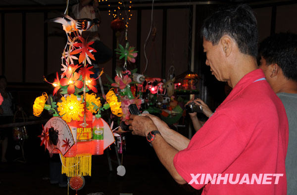 马来西亚华人举办中秋晚会[组图]-中秋晚会