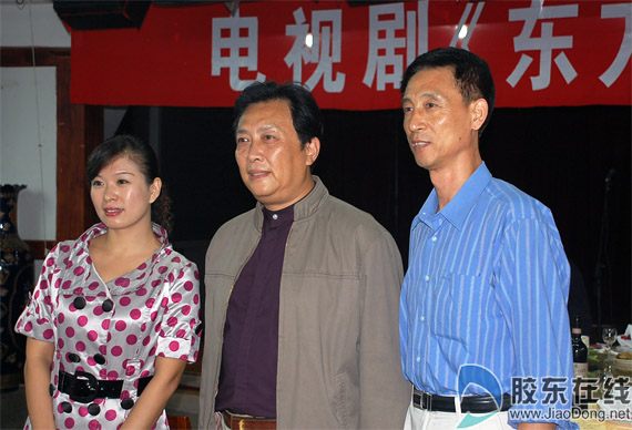 <em>唐国强</em>逛街,竟不识才<em>女</em>尚雯婕(图)-<em>唐国强</em>,真优