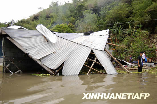 台风银河登陆菲律宾造成至少12人死亡