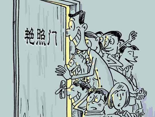 重庆<em>护士</em>艳照<em>门事件</em>拷问网络媒体责任感-重庆