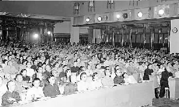 中国选举法已四次修改 暂未规定流动人口选举