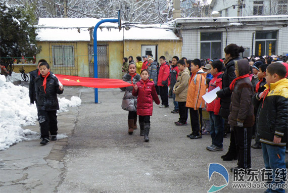 探访开学第一天:新学期师生可在网上互动(图) 