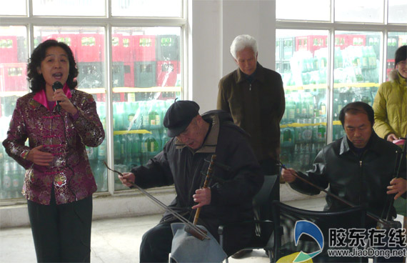 庆三八 长生社区免费发放避孕套(图) 社会新闻