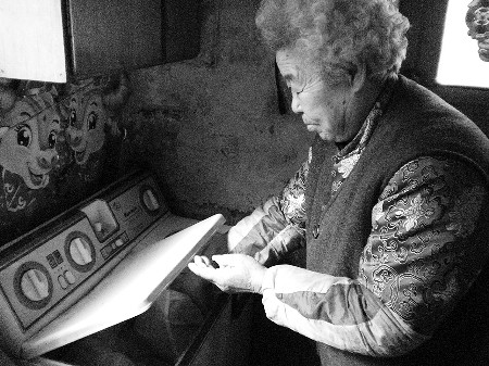 寻访民间老家电(四) 水仙 洗衣机陪了我24年 社