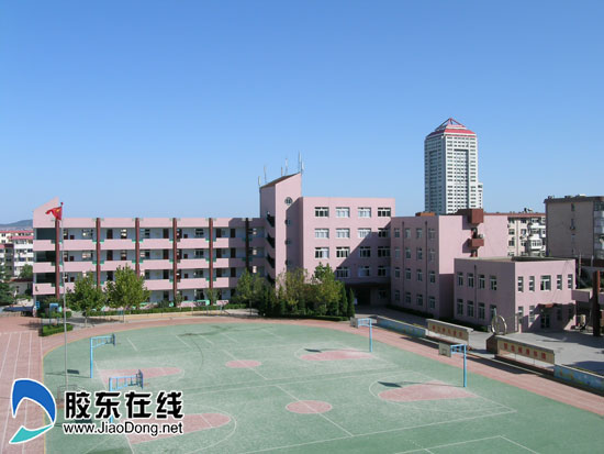 学校展播-烟台十中风景