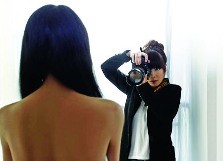 80后女摄影师拍<em>人体写真</em>惊吓路人尖叫(图) 世相