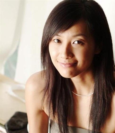 胶东文化--徐静蕾坦承<em>影片</em> 杜<em>拉拉</em> 肤浅 强硬回