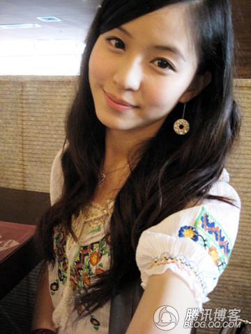 组图:深圳大学清纯甜美校花