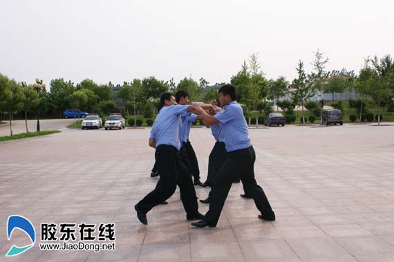 芝罘区校园安保6月25日起全面升级(图) 时政要