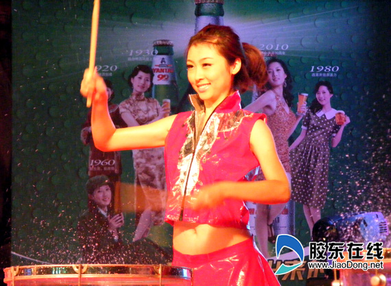 开场水鼓舞表演