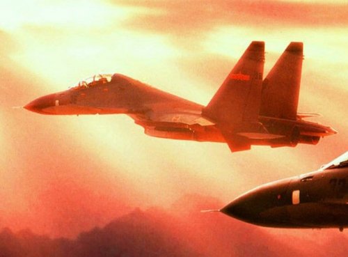 中国数百架战机青岛军演 强烈警告美韩(图) 军