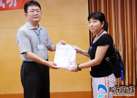 台湾病友向大陆病友赠送礼物