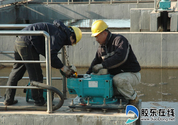 套子湾污水处理厂集中检修设备 应对冰雪做准