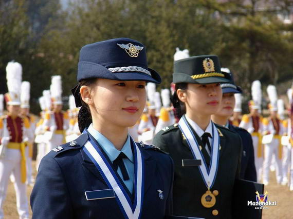 韩国军队中的漂亮女兵