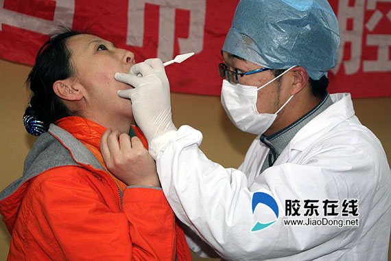 健康知识讲座进社区(组图)