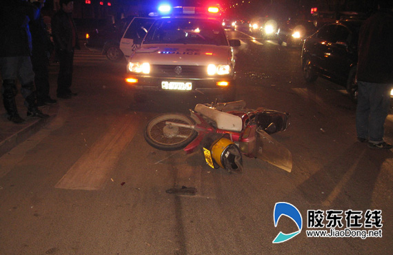 交通事故后均称对方闯红灯