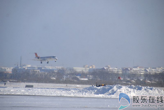 大雪持续袭击 烟台海上交通 停摆 机场车站正常