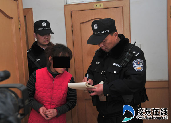 风暴行动(四):22岁<em>少女强迫</em>他人<em>卖淫</em> 满脸稚气