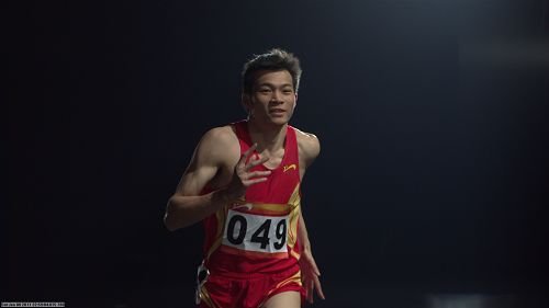 劳义首次拍摄广告感觉兴奋
