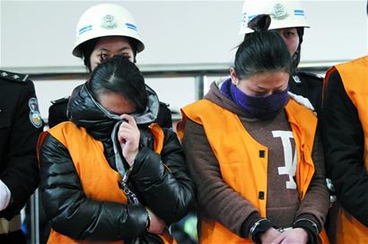 青岛毒贩生活荒淫 两名小三法庭上尴尬相遇(图