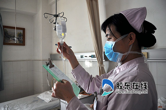 除夕夜万家灯火时 向坚守在岗的人致敬(图) 科