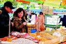那边摆上炒豆这边准备剃头 港城二月二经济预热 那边摆上炒豆这边准备剃头 港城二月二经济预热