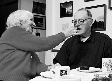 美国婚介所青睐老女人 只因美国男人不在乎年