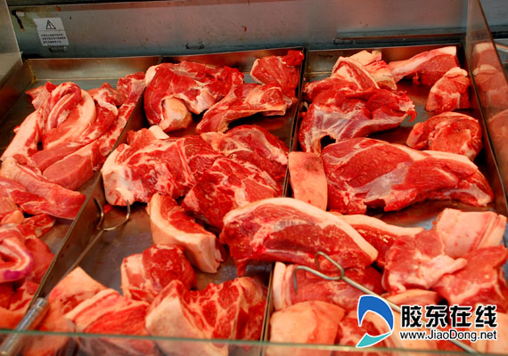 "双汇门"致市民买肉挑肥拣瘦 肉膘厚或无瘦肉精 社会新闻 烟台新闻网 胶东在线 国家批准的重点新闻网站