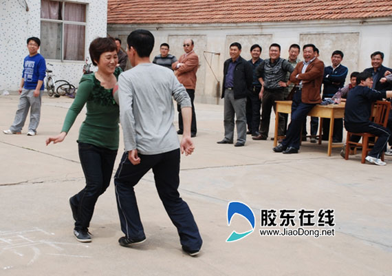 男女搭配干活不累