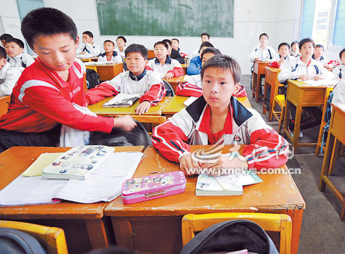 景德镇校园足球成兵工厂 浮梁县女足人才辈出