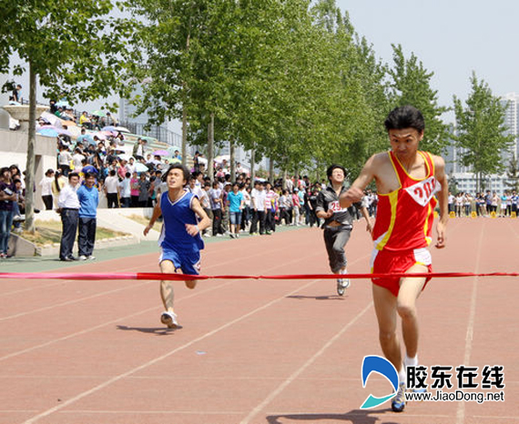 莱山一中举办春季田径运动会(组图) 台体育网